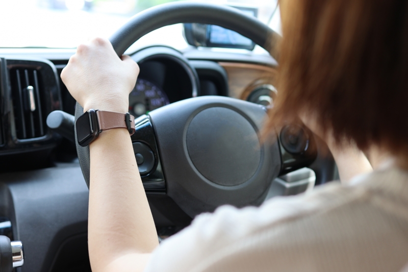 運転女性