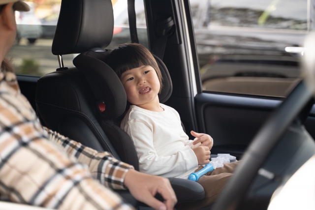 子供　車